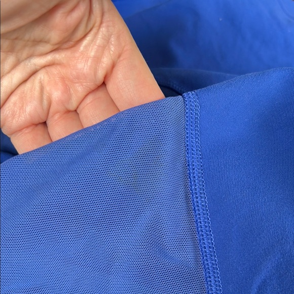 Lululemon mesh tank size 6 - Picture 8 of 10